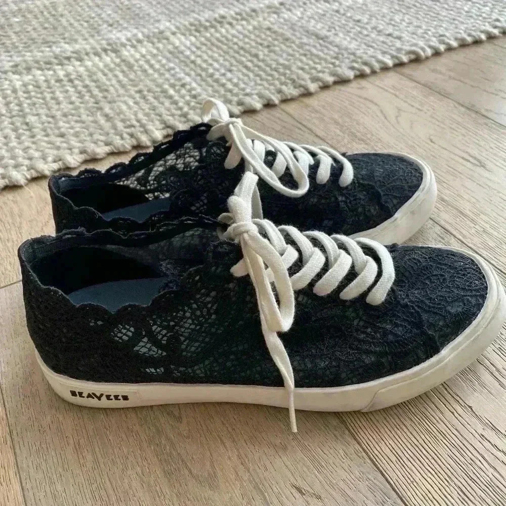Sea vees Wilder Sneaker in Black Lace Size 7.5